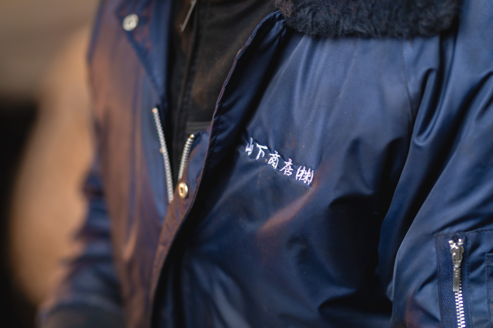 作業着を支給します