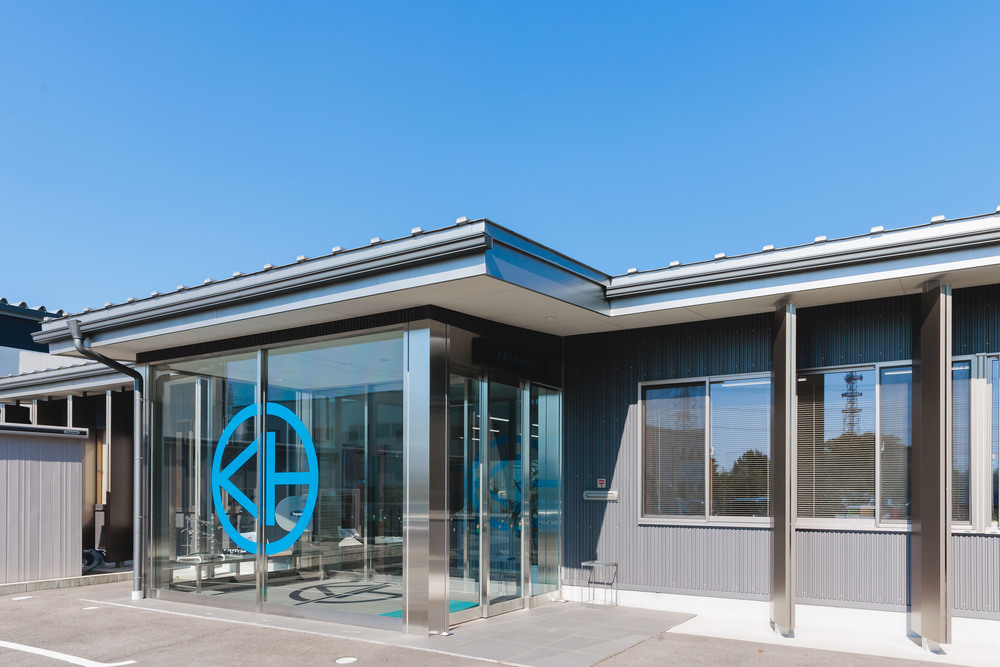 2021年に移転したばかり！キレイな本社・工場です